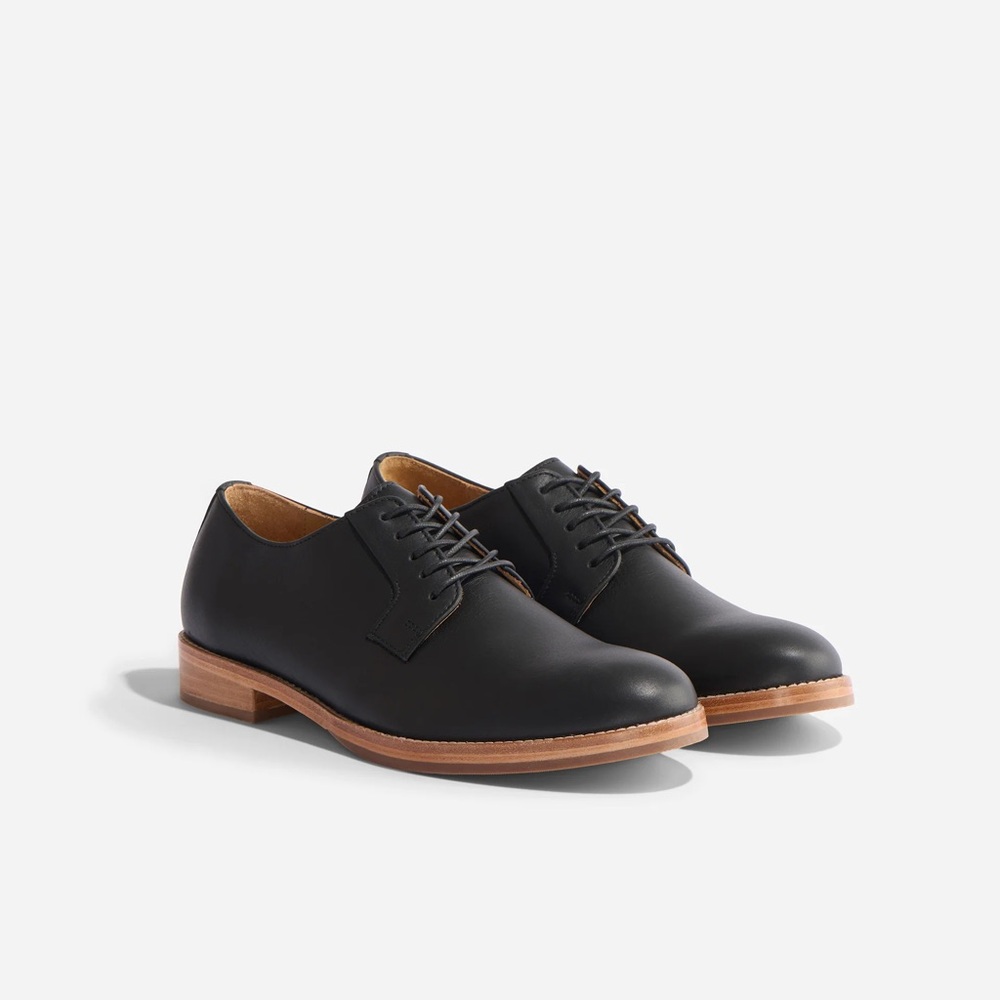 Nisolo Black Leather Oxfords with Tan Soles